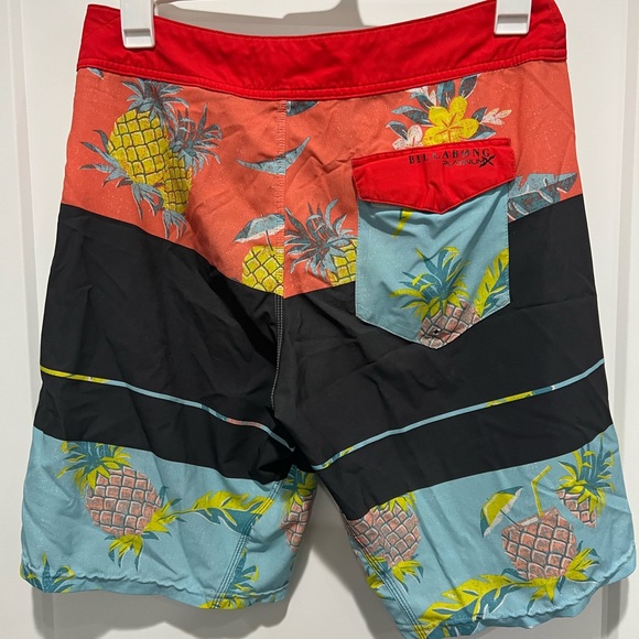 Billabong Platinum Board shorts - Picture 2 of 2